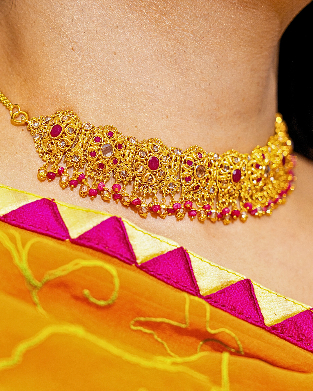 22K Antique Choker with Red Stones