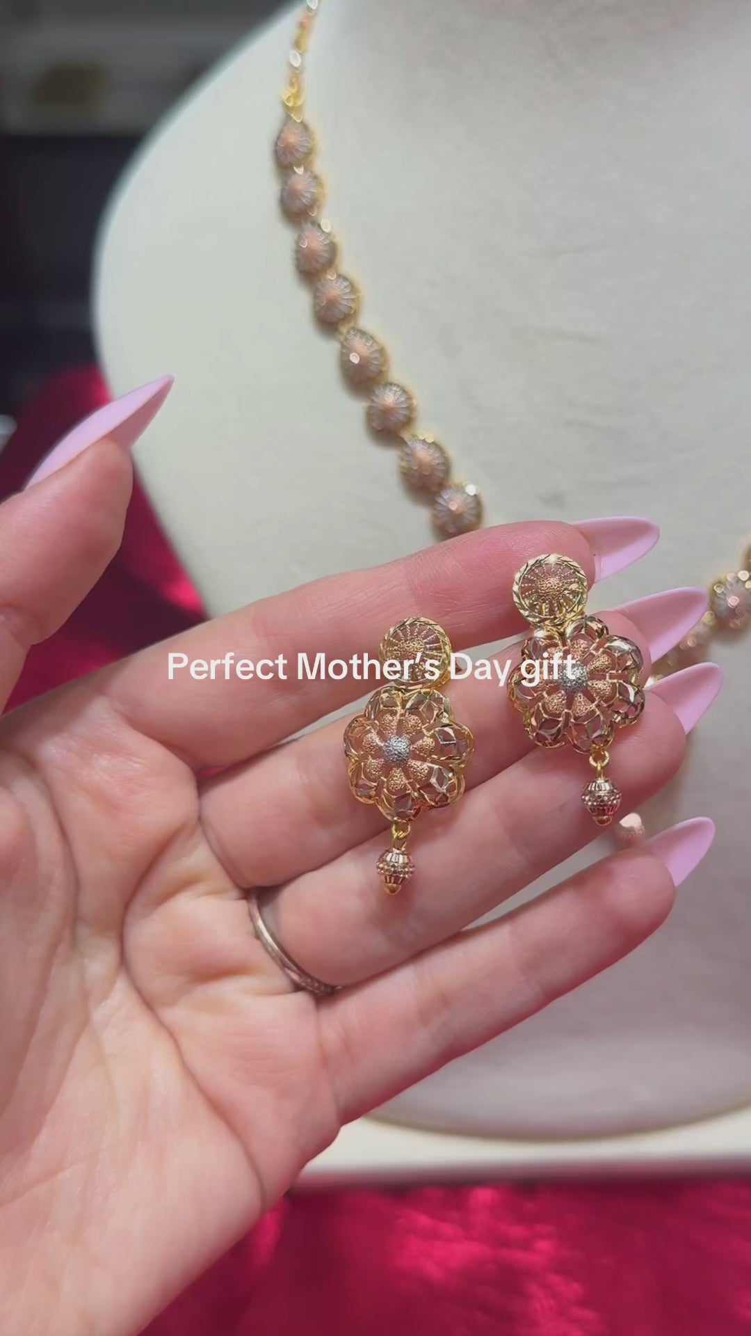 22K Antique Gold Set with Pink and White Zircon and Meena
