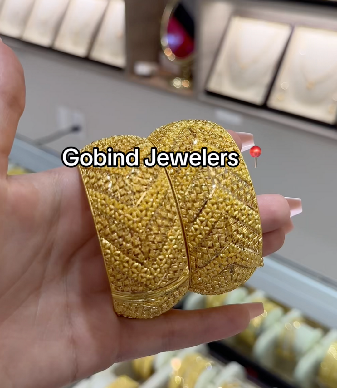 Your All-American Mom Loves Indian Jewelry—Here’s Why It’s the Perfect Mother’s Day Gift