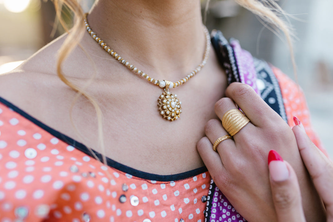 What to Look for When Buying 22K Gold Jewelry in Fresno?